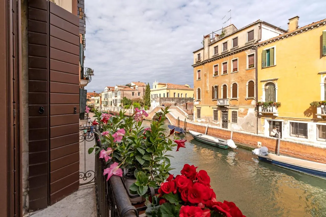 Ca' Dei Carmini Apartment Venice