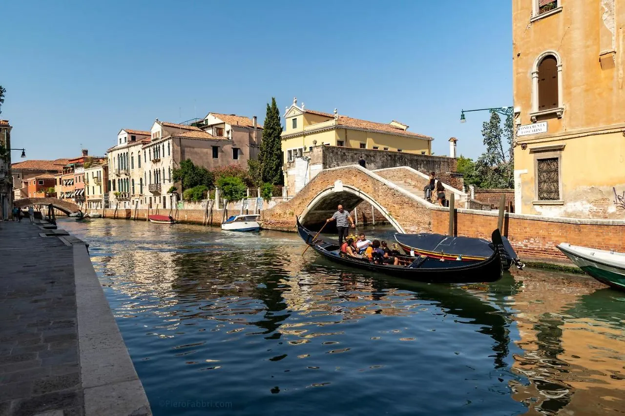 Ca' Dei Carmini Apartment Venice