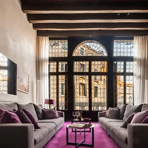 Palazzo Soranzo Noble Floor R&r Apartment