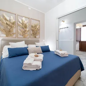 https://apt-regina-damarete-ortigia-boutique.sicilyhotelsitaly.net